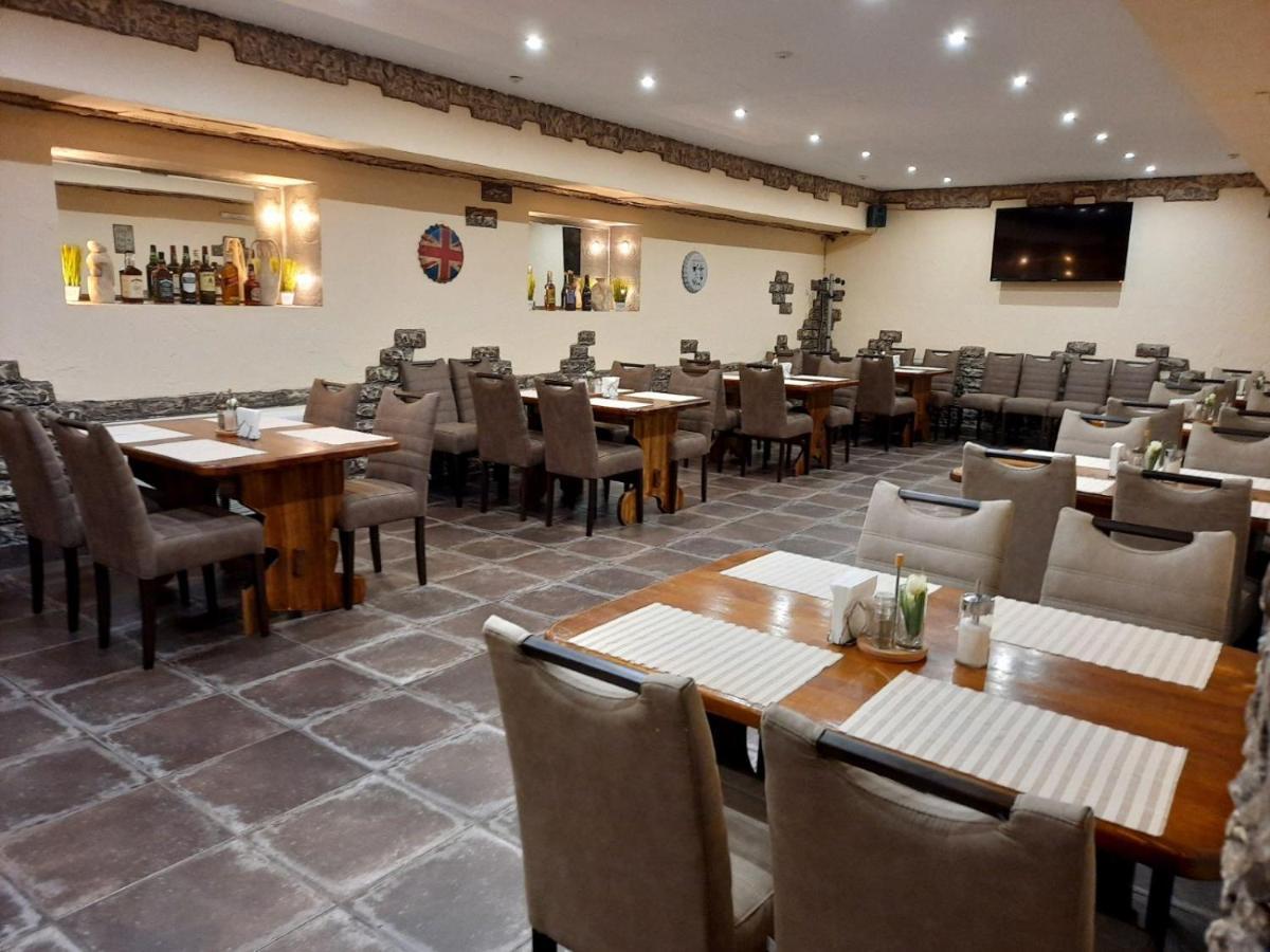 Optima Kropyvnytskyi Hotel Ngoại thất bức ảnh