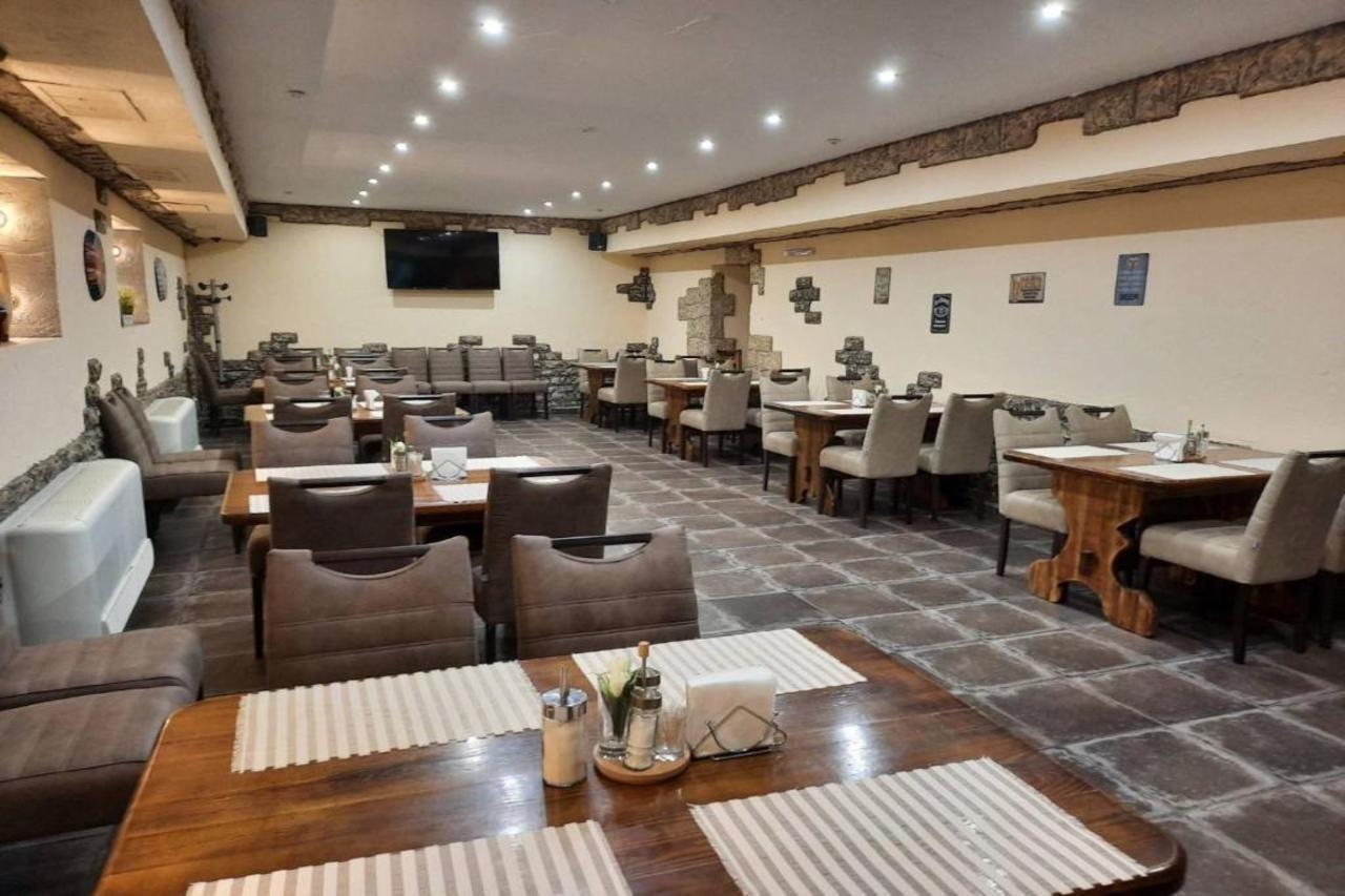 Optima Kropyvnytskyi Hotel Ngoại thất bức ảnh