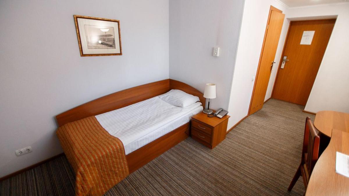 Optima Kropyvnytskyi Hotel Ngoại thất bức ảnh