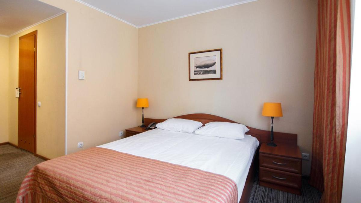 Optima Kropyvnytskyi Hotel Ngoại thất bức ảnh