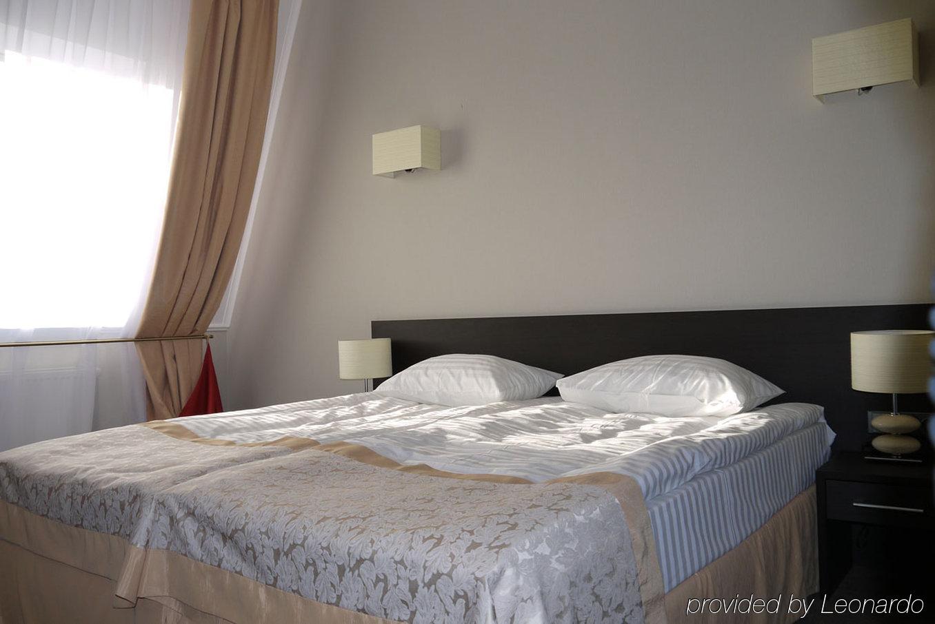 Optima Kropyvnytskyi Hotel Ngoại thất bức ảnh