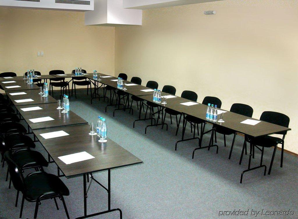 Optima Kropyvnytskyi Hotel Ngoại thất bức ảnh