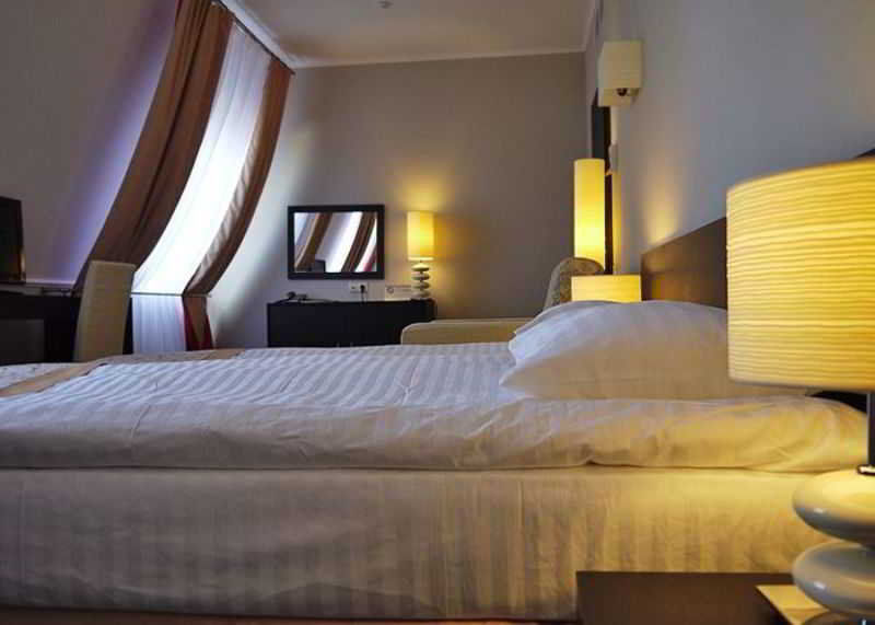 Optima Kropyvnytskyi Hotel Ngoại thất bức ảnh