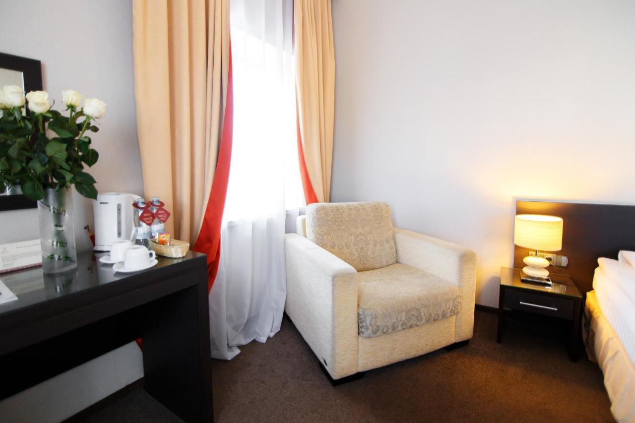 Optima Kropyvnytskyi Hotel Ngoại thất bức ảnh