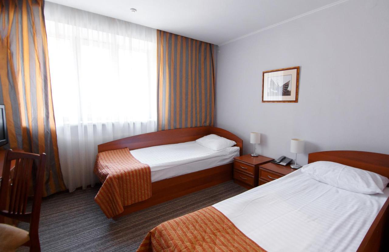 Optima Kropyvnytskyi Hotel Ngoại thất bức ảnh