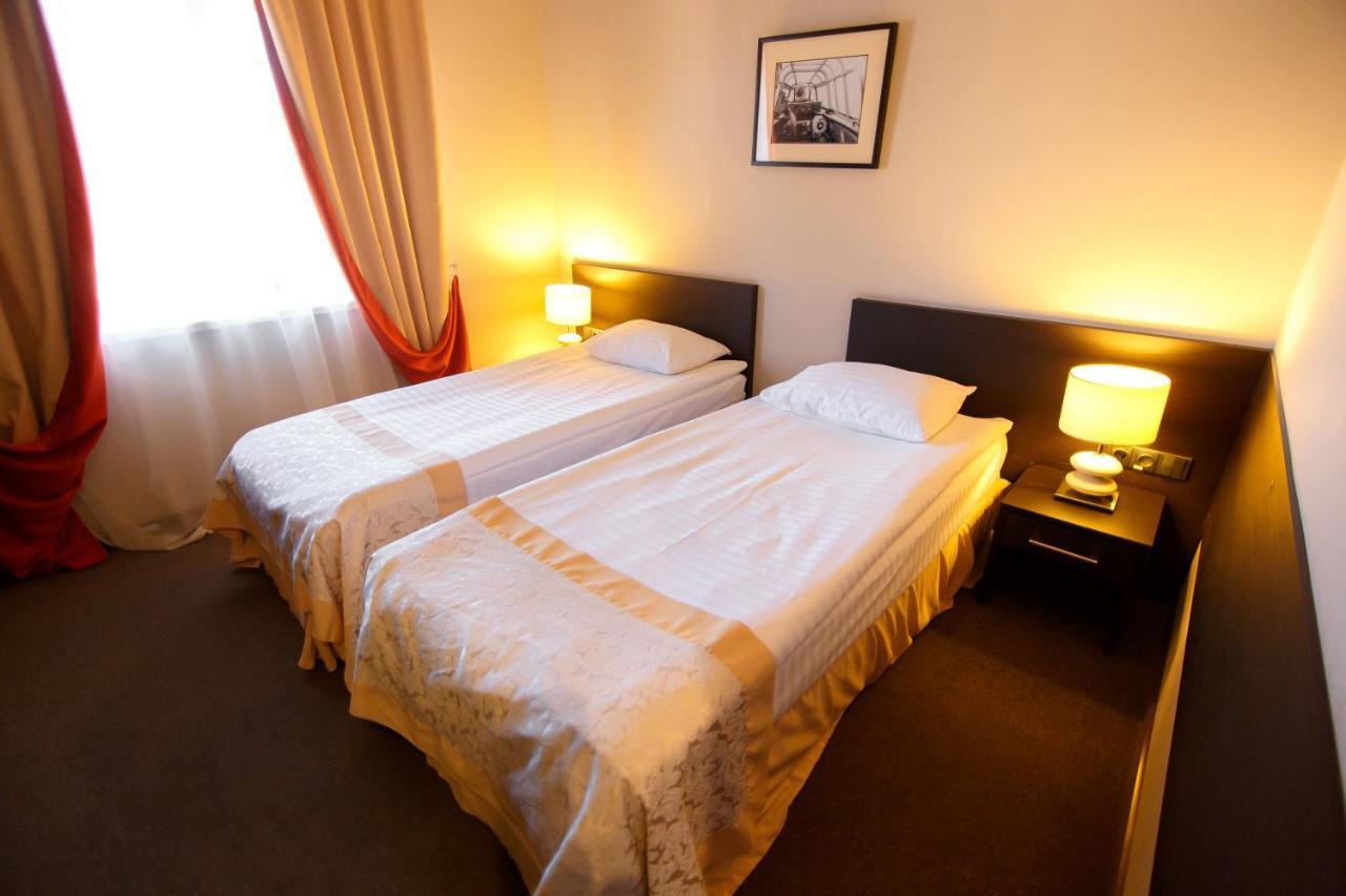 Optima Kropyvnytskyi Hotel Ngoại thất bức ảnh