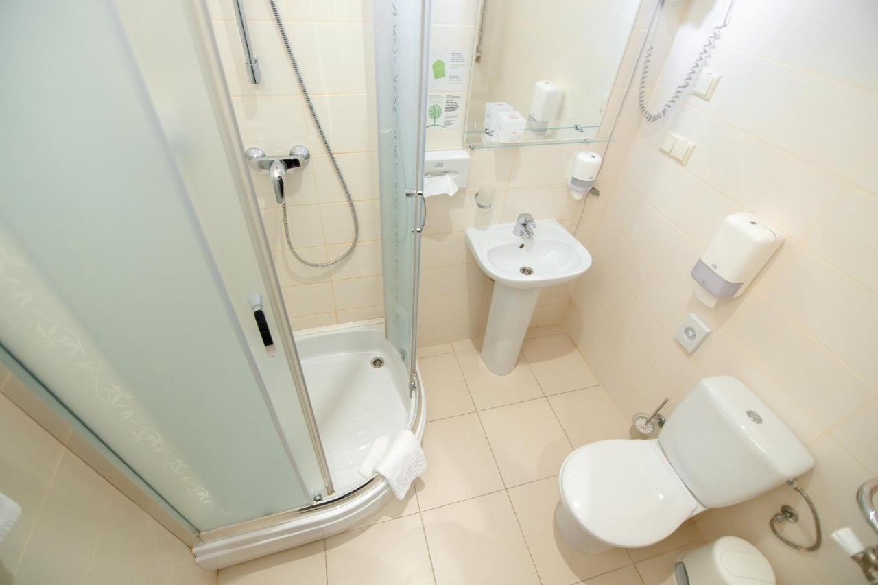 Optima Kropyvnytskyi Hotel Ngoại thất bức ảnh