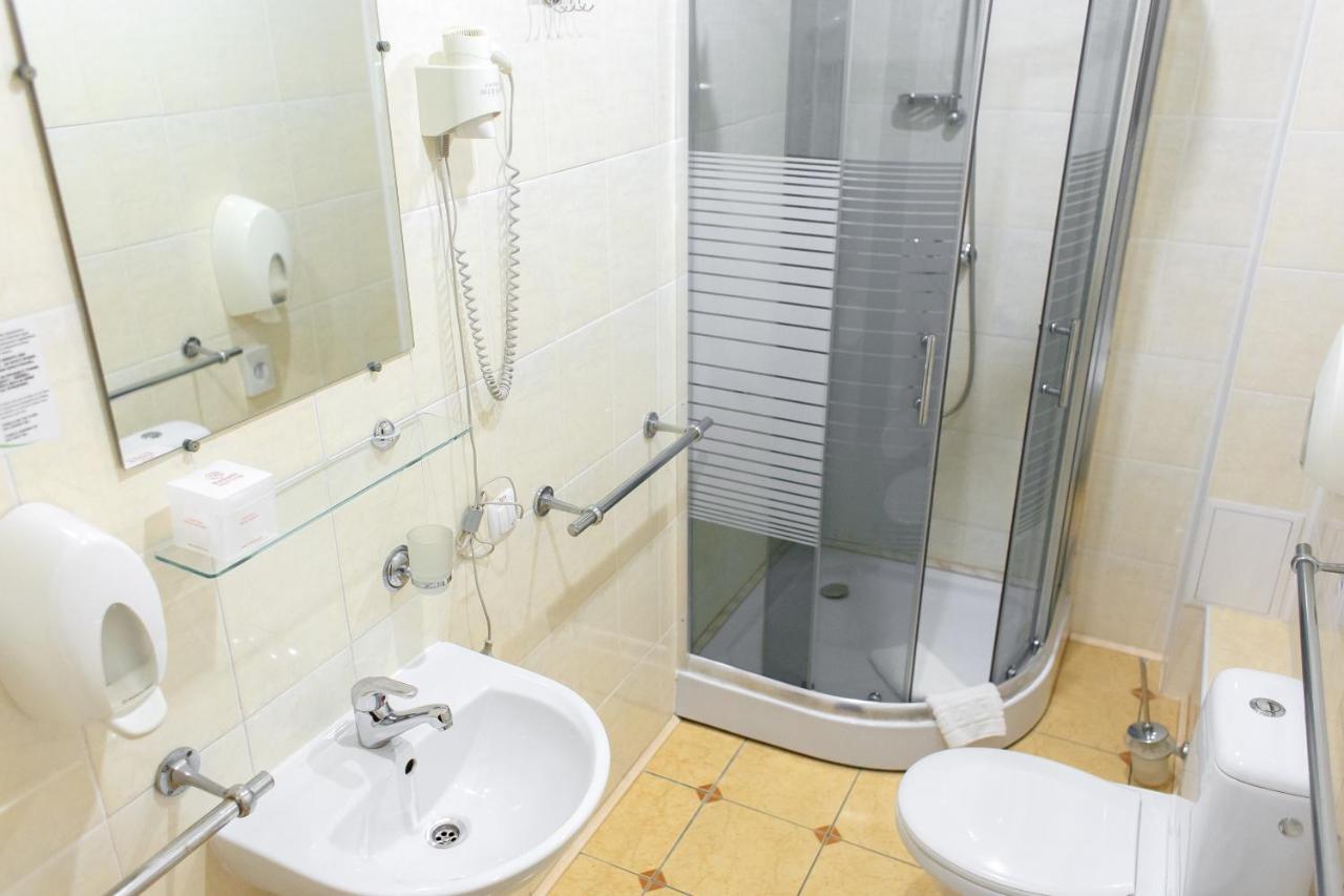 Optima Kropyvnytskyi Hotel Ngoại thất bức ảnh