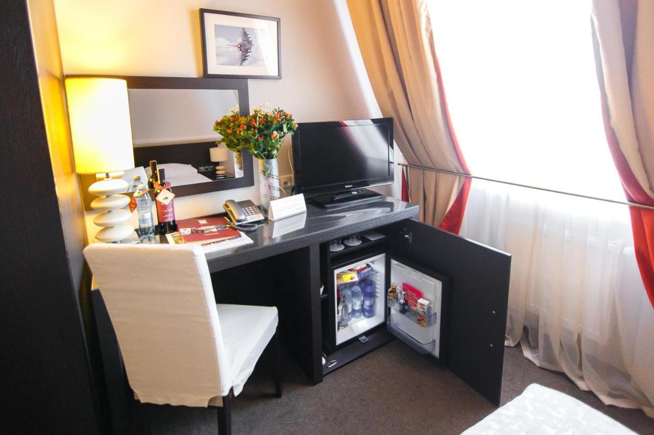 Optima Kropyvnytskyi Hotel Ngoại thất bức ảnh
