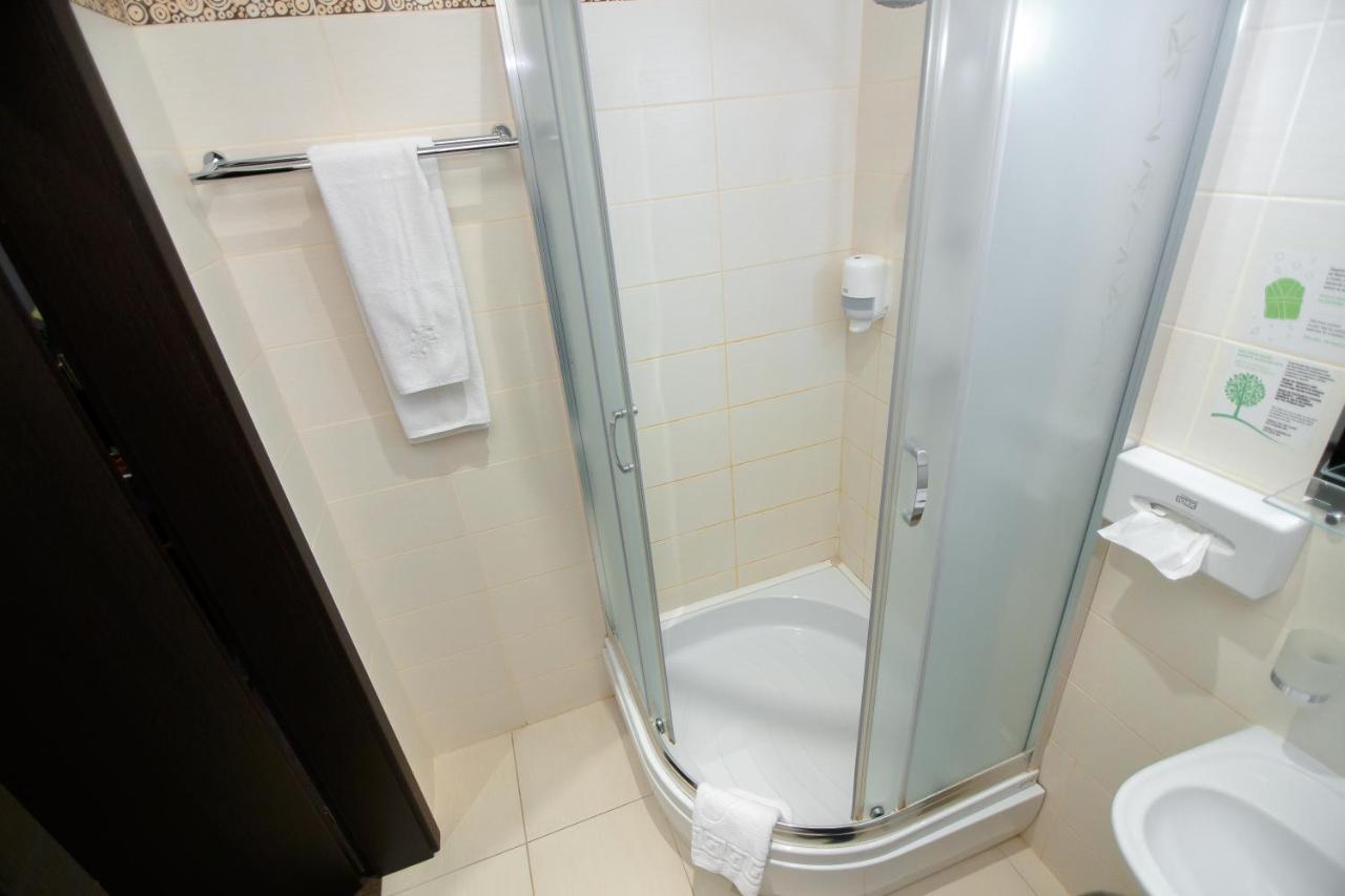 Optima Kropyvnytskyi Hotel Ngoại thất bức ảnh